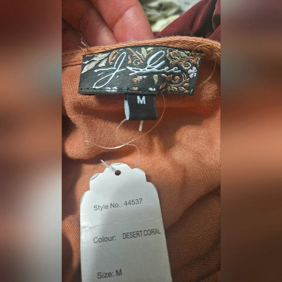 J GEE Button up midi dress In Light Brown. Size medium NWT - Picture 13 of 13